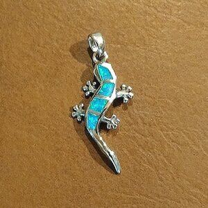 New - Blue Fire Opal Gecko 925 Silver Pendant - Chain Included